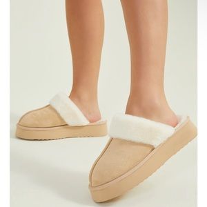 Altar’d State slipper - NEW